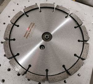 lâmina do ponto da dobra do diamante do laser de 200mm para cortar o concreto com espessura de 15mm