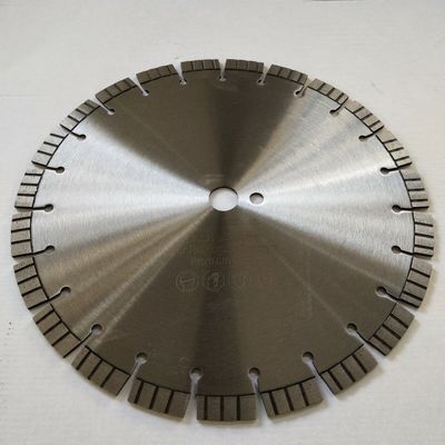 350mm que o laser soldou o turbocompressor do diamante segmentado viu a lâmina cortando o concreto reforçado