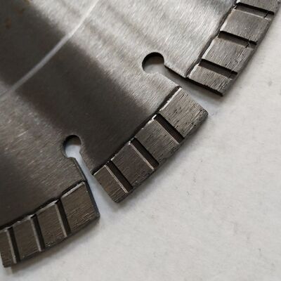 o diamante do diâmetro de 250mm concreto viu que as lâminas/turbocompressor do diamante viram as lâminas